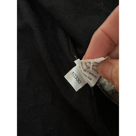 Garnet Hill Wool merino Black Embroidered Button Front Cardigan Sweater Size M - Picture 6 of 7